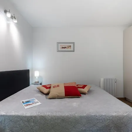 Apartment Caesar Domus-3 By Interhome *